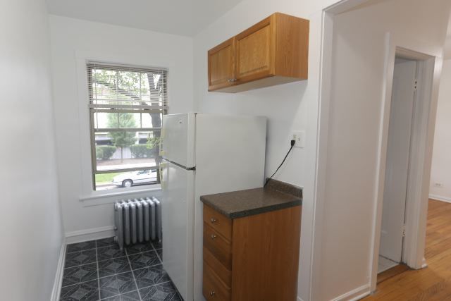 3259 W Wrightwood Avenue 1F, Chicago, IL 60647