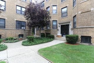 3259 W Wrightwood Avenue 1F, Chicago, IL 60647