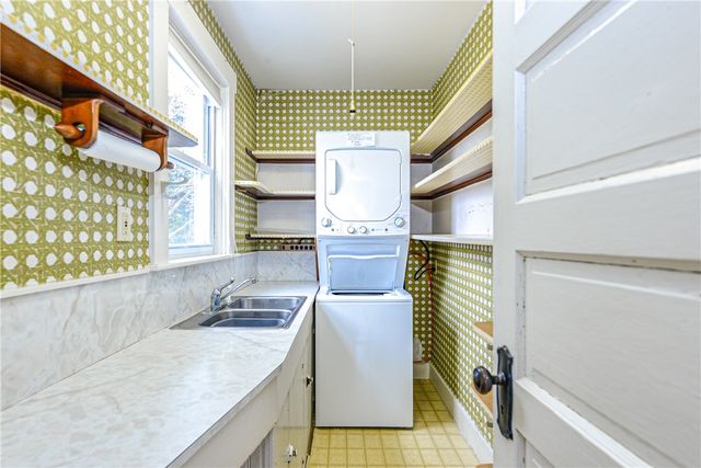 546 Jepson Lane, Middletown, RI 02842