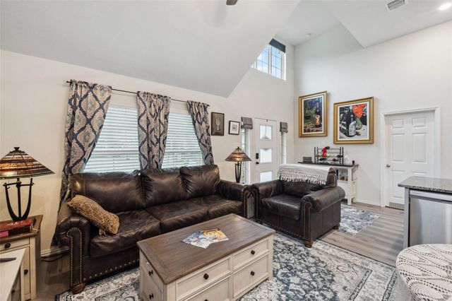 257 N Lynx Trail, Montgomery, TX 77316