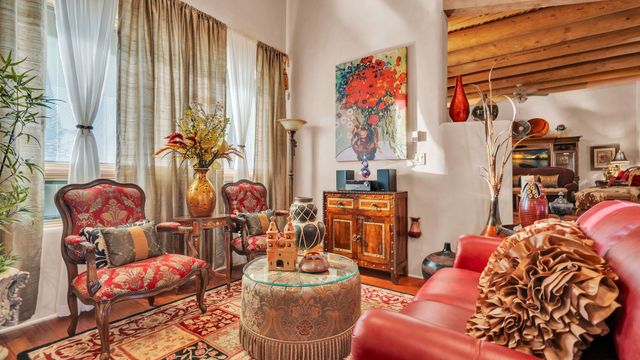 16 Via De Estrellas A, Santa Fe, NM 87506