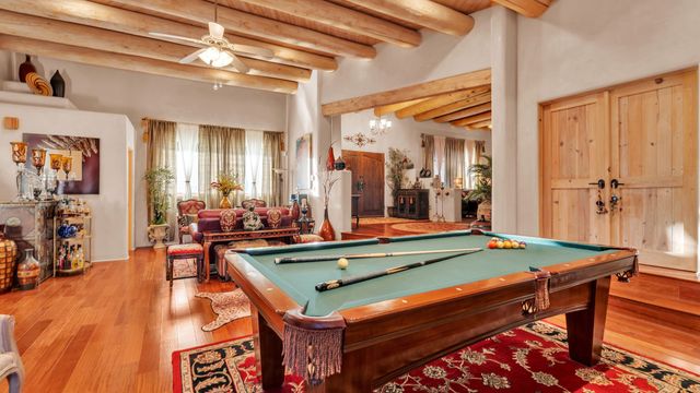 16 Via De Estrellas A, Santa Fe, NM 87506