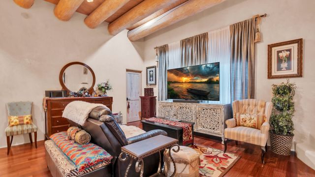 16 Via De Estrellas A, Santa Fe, NM 87506