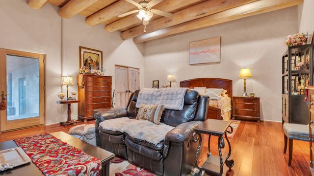 16 Via De Estrellas A, Santa Fe, NM 87506