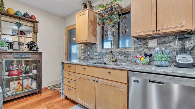 16 Via De Estrellas A, Santa Fe, NM 87506