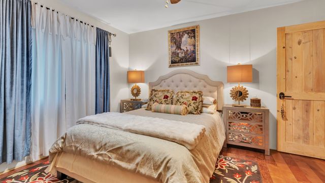 16 Via De Estrellas A, Santa Fe, NM 87506