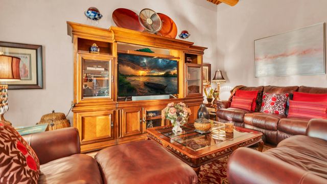 16 Via De Estrellas A, Santa Fe, NM 87506