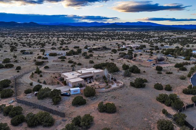 16 Via De Estrellas A, Santa Fe, NM 87506