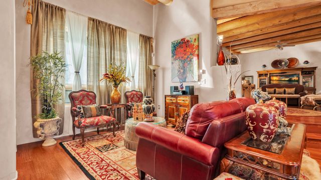 16 Via De Estrellas A, Santa Fe, NM 87506