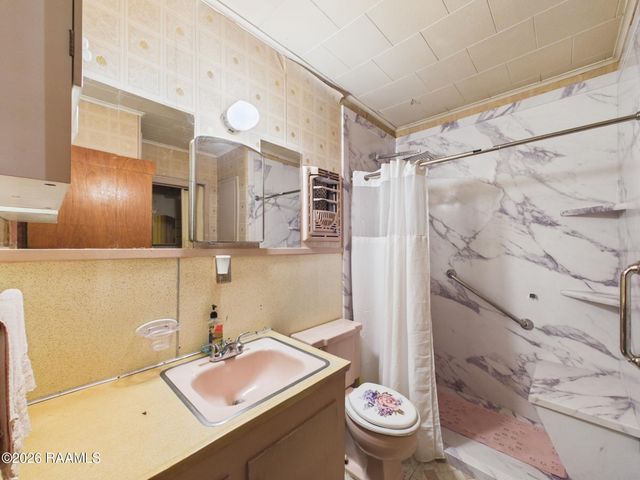 1604 Wallace Street, New Iberia, LA 70560