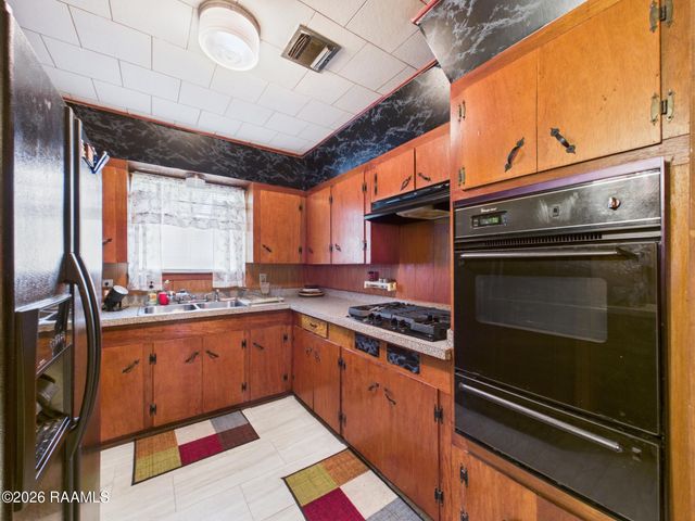 1604 Wallace Street, New Iberia, LA 70560
