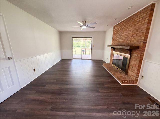 1034 Buckingham Avenue, Gastonia, NC 28054