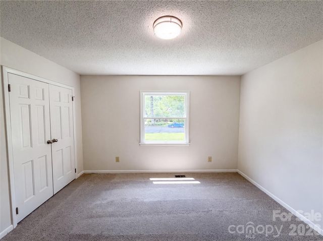 1034 Buckingham Avenue, Gastonia, NC 28054