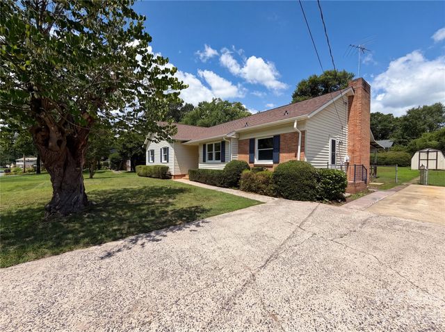 1034 Buckingham Avenue, Gastonia, NC 28054