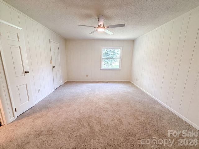 1034 Buckingham Avenue, Gastonia, NC 28054