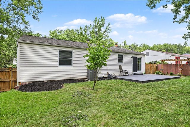 1914 Strawbridge Dr, South Park, PA 15129
