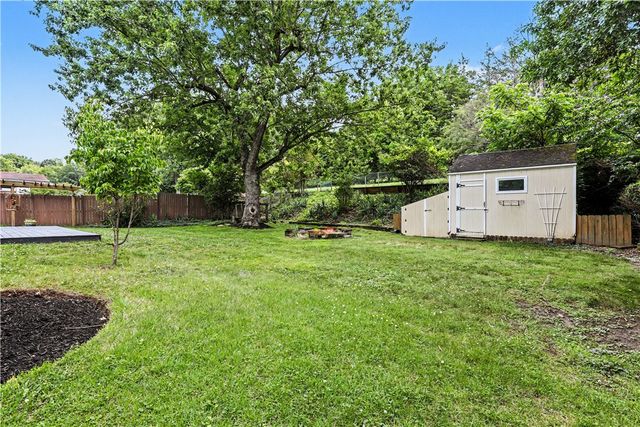 1914 Strawbridge Dr, South Park, PA 15129