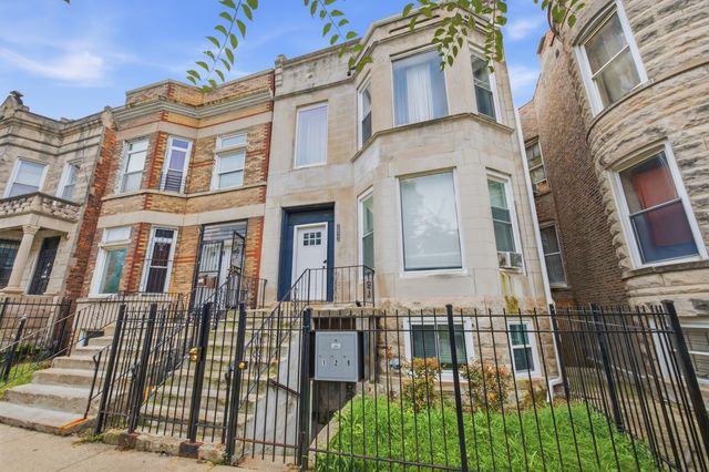 3823 W Lexington Street, Chicago, IL 60624
