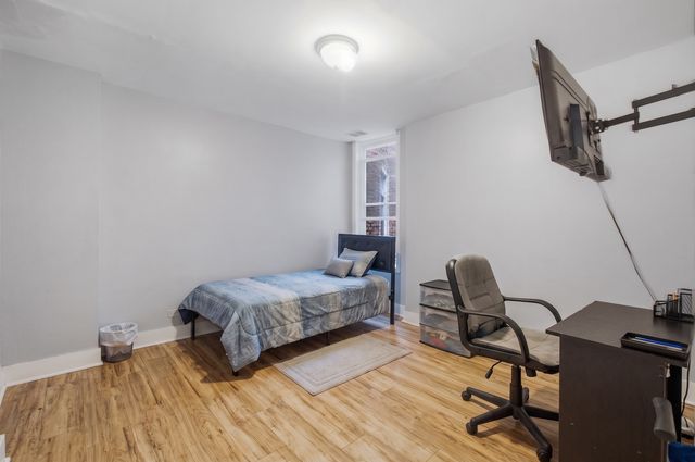 3823 W Lexington Street, Chicago, IL 60624