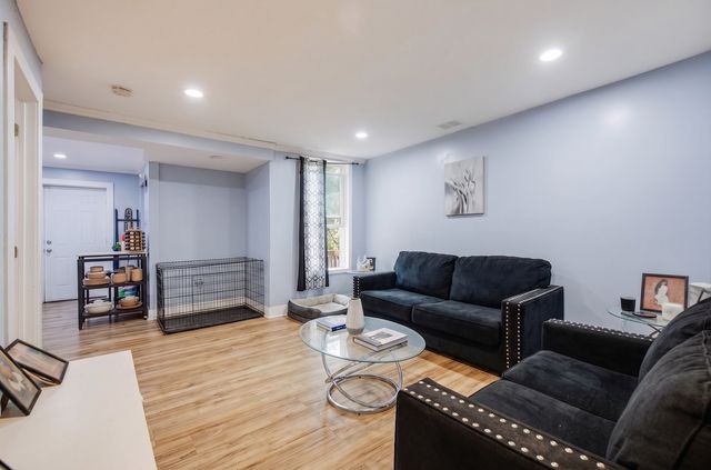 3823 W Lexington Street, Chicago, IL 60624