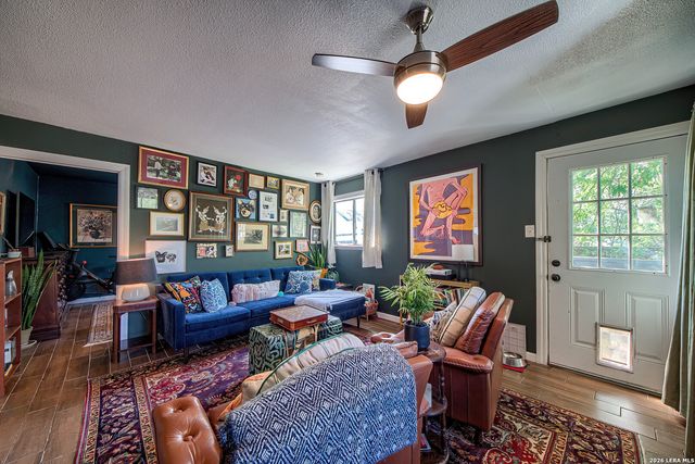 1422 Santa Monica, San Antonio, TX 78201