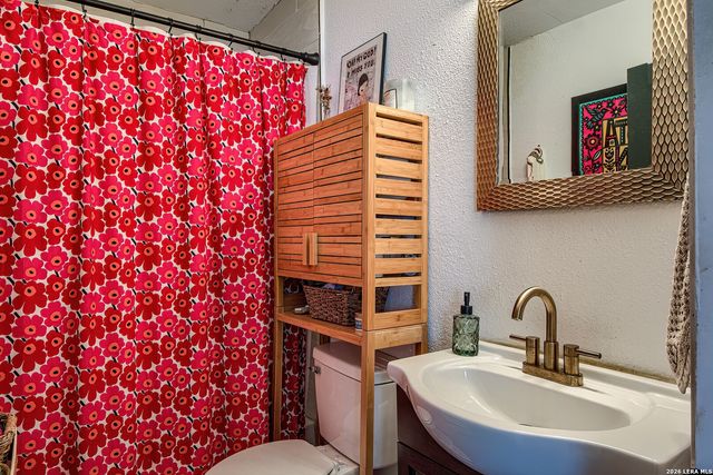 1422 Santa Monica, San Antonio, TX 78201