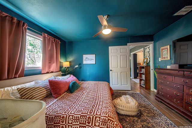 1422 Santa Monica, San Antonio, TX 78201