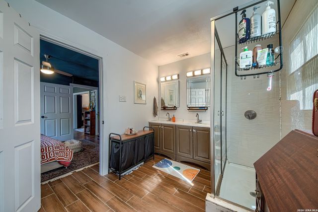 1422 Santa Monica, San Antonio, TX 78201