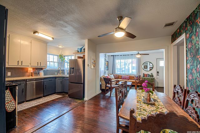 1422 Santa Monica, San Antonio, TX 78201