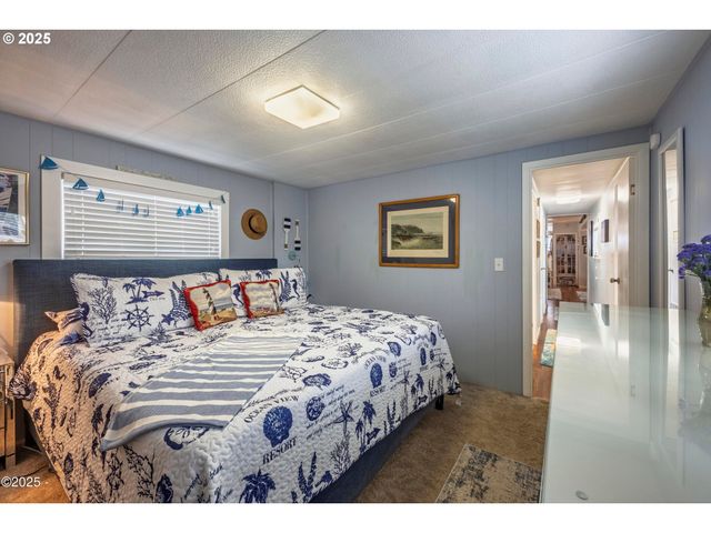 4800 Se INLET Ave 37, Lincoln City, OR 97367