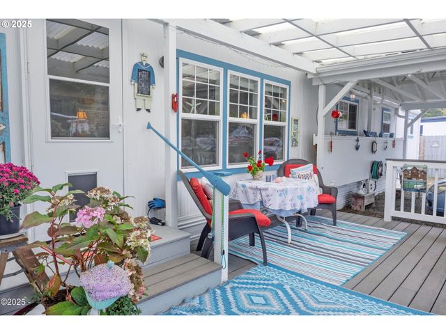 4800 Se INLET Ave 37, Lincoln City, OR 97367