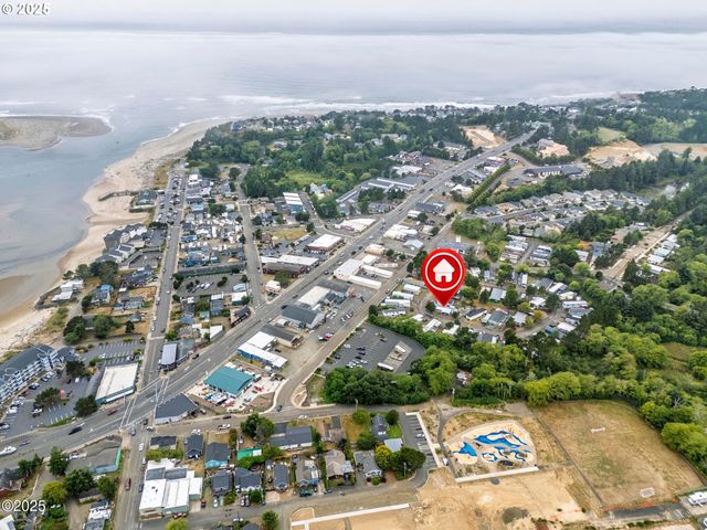 4800 Se INLET Ave 37, Lincoln City, OR 97367