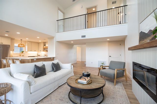 202 Stadium View DR, Marble Falls, TX 78654