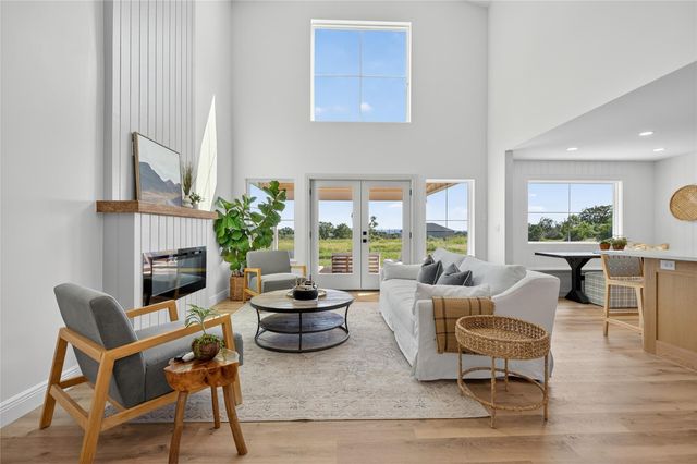 202 Stadium View DR, Marble Falls, TX 78654