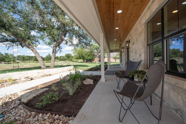 202 Stadium View DR, Marble Falls, TX 78654