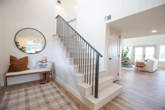 202 Stadium View DR, Marble Falls, TX 78654