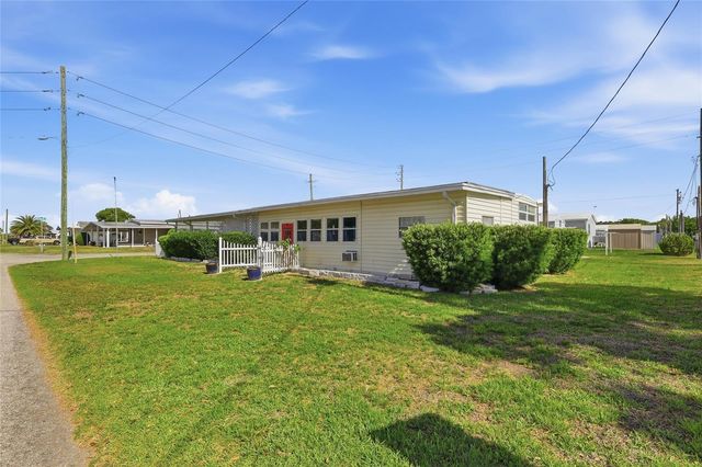 5246 AMANDA STREET, Zephyrhills, FL 33542