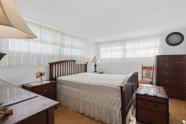 5246 AMANDA STREET, Zephyrhills, FL 33542