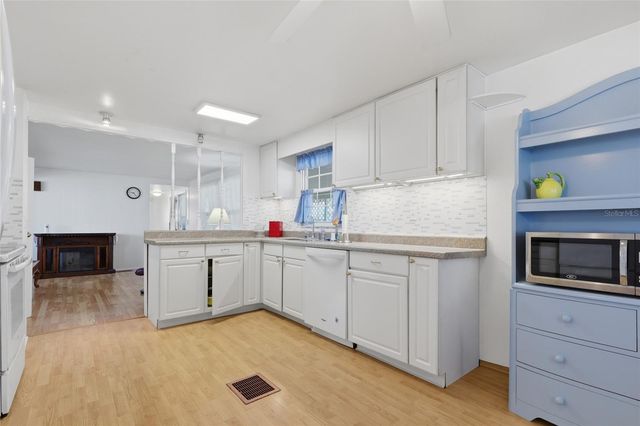 5246 AMANDA STREET, Zephyrhills, FL 33542