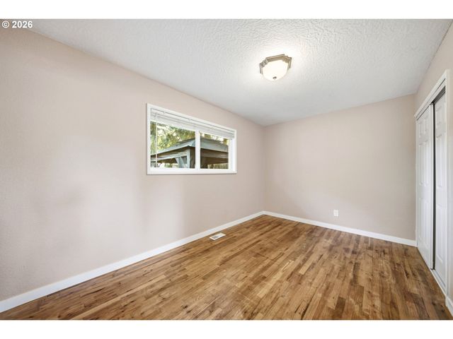 2126 Se 162ND Ave, Portland, OR 97233