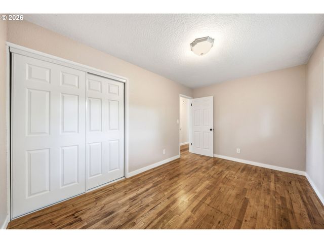2126 Se 162ND Ave, Portland, OR 97233