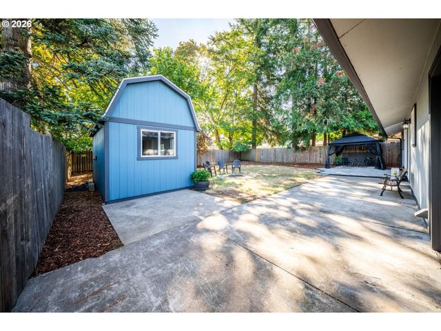 2126 Se 162ND Ave, Portland, OR 97233
