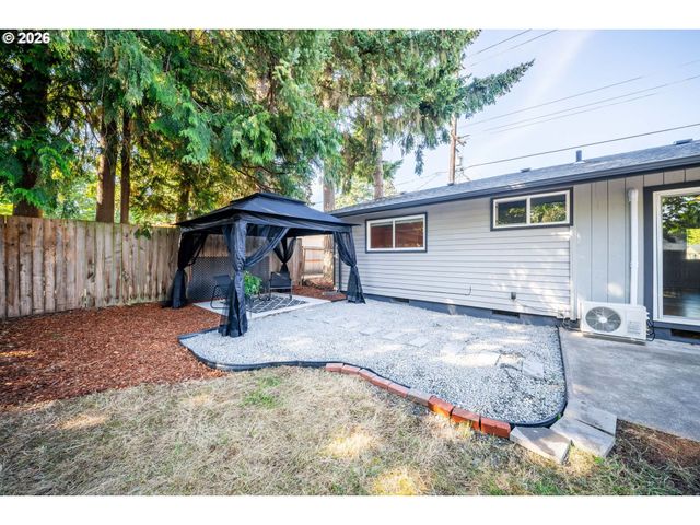 2126 Se 162ND Ave, Portland, OR 97233