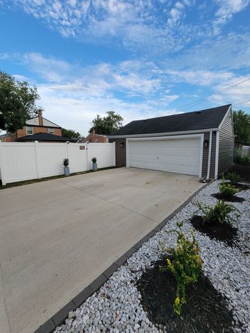 444 N Irving Avenue, Hillside, IL 60162