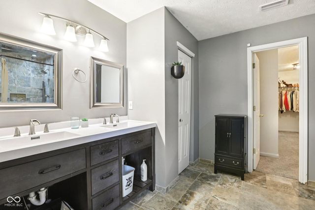 5858 Pennekamp Drive, Plainfield, IN 46168