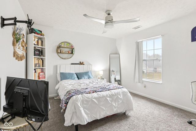 5858 Pennekamp Drive, Plainfield, IN 46168