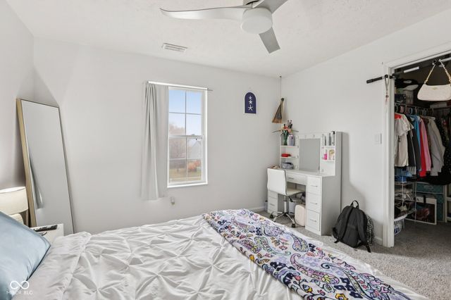 5858 Pennekamp Drive, Plainfield, IN 46168