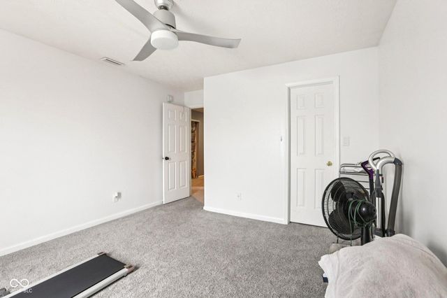 5858 Pennekamp Drive, Plainfield, IN 46168