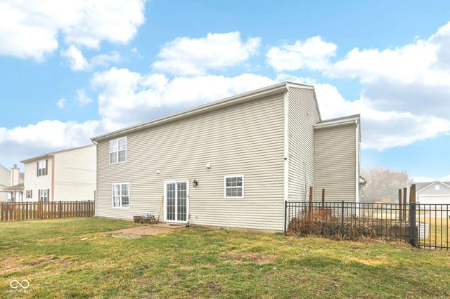 5858 Pennekamp Drive, Plainfield, IN 46168