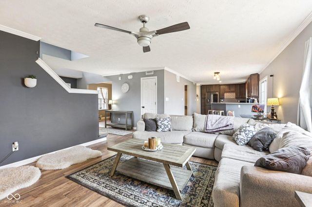 5858 Pennekamp Drive, Plainfield, IN 46168